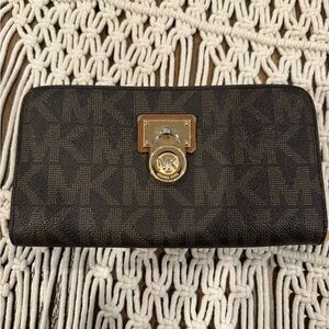 Michael Kors MK Signature Zip Around Lock Full Size Wallet Brown